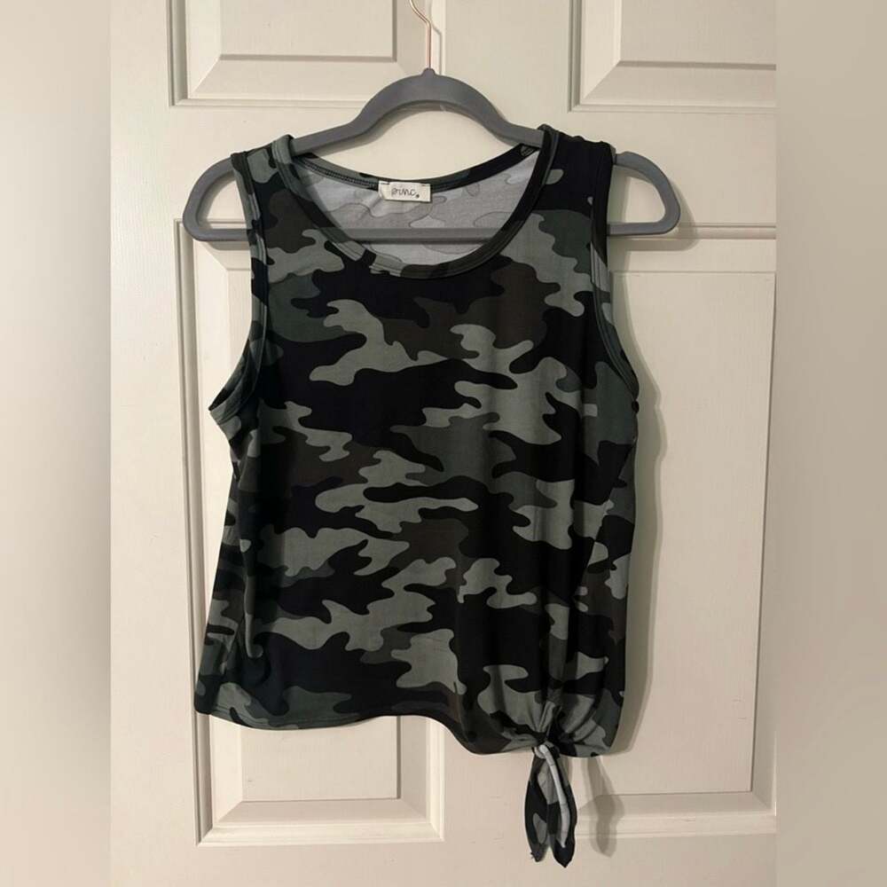 Pinc Camo Print Tie Front Tank Top Size Large